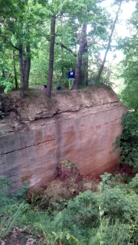 Kotvení na jedné straně borovice a na druhé dub.