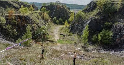 140 Z leva Z prava