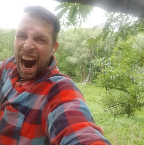 Permanentní plechový pinďour