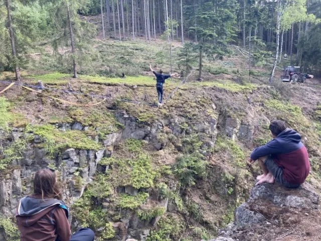 Zamávej strojvedoucímu
