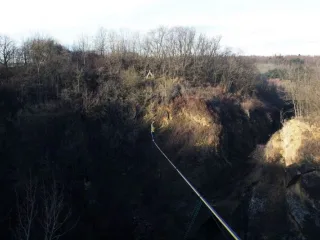 Pohled z JZ strany. Na druhé straně patrné áčko