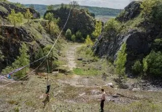 140 Z leva Z prava